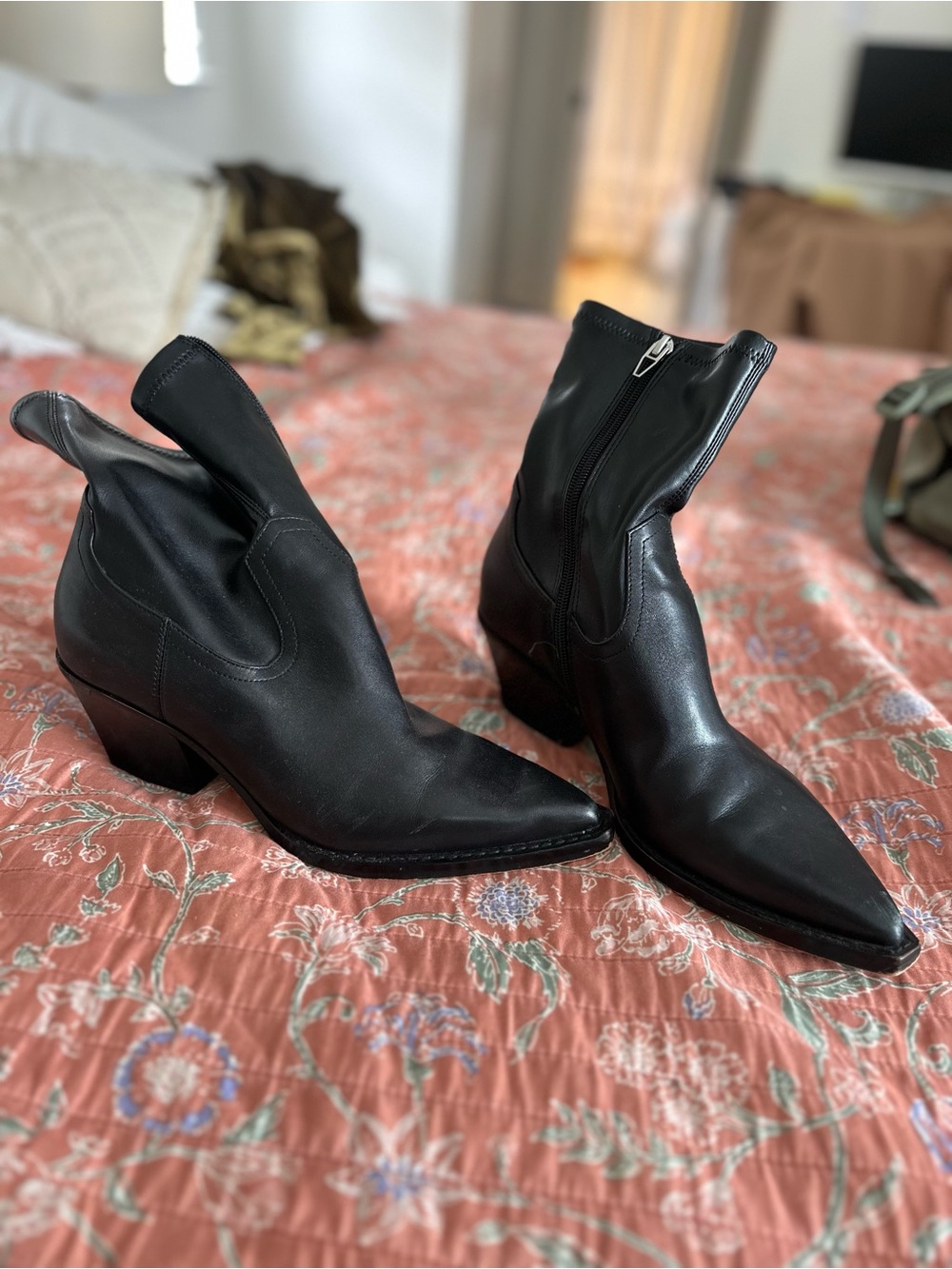 Dolce Vita Black Pointed Leather Ankle Booties with Side Zip
